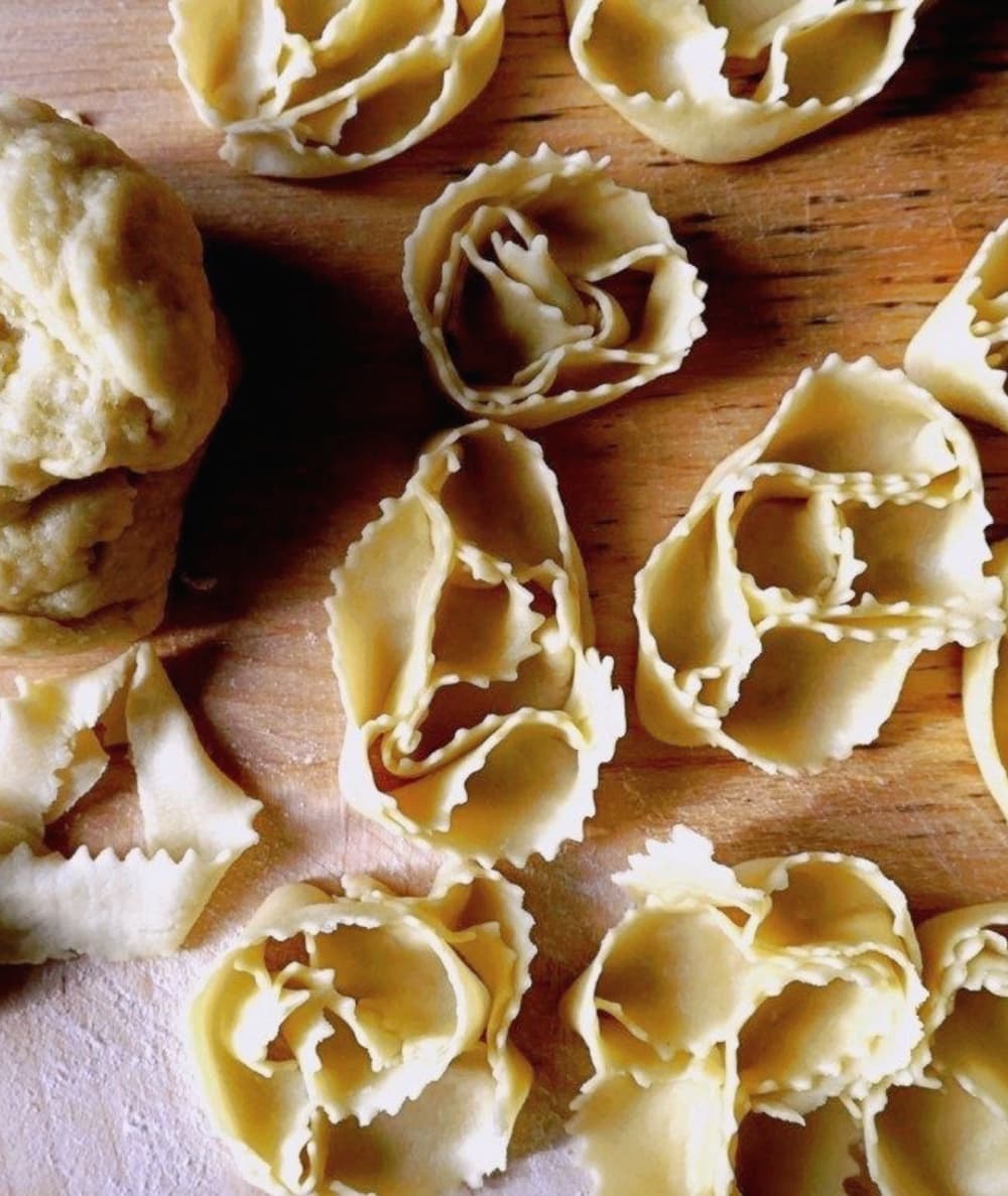cartellate Italian dessert