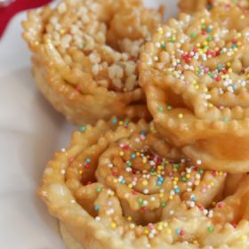 cartellate Italian dessert