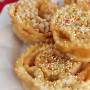 cartellate Italian dessert
