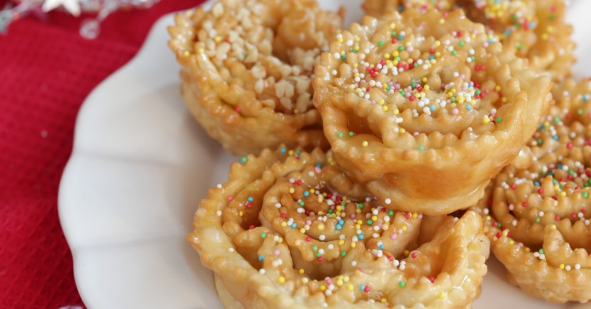 cartellate Italian dessert