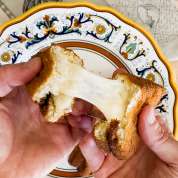 cheesy mozzarella in carrozza