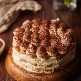 no-bake tiramisu layered cake
