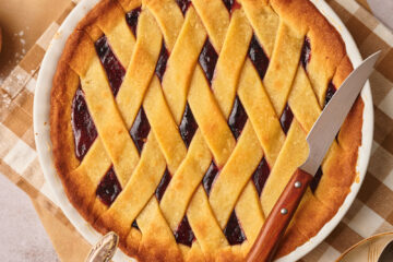 Homemade Italian crostata recipe - jam filled tart