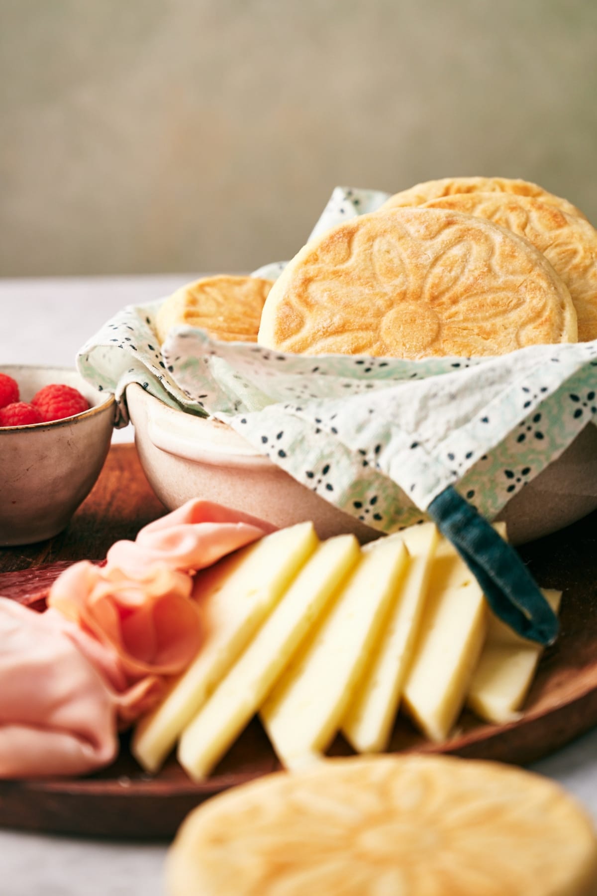 Final Tigelle Foccaccine Bread in a ceramic bowl.