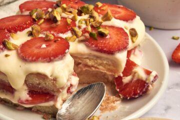 picture of strawberry tiramisu close up on a plate