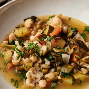 Picture of a bowl of Minestrone soup close up