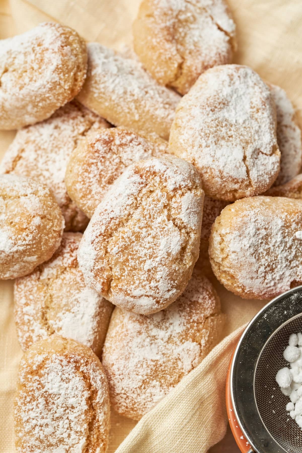pile of ricciarelli