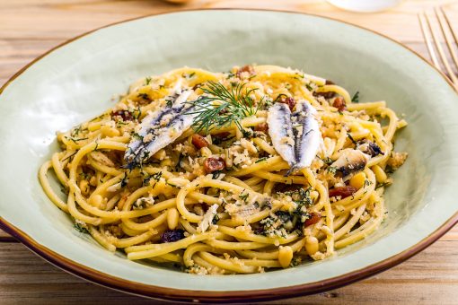 Bucatini recipe with sardines and wild fennel