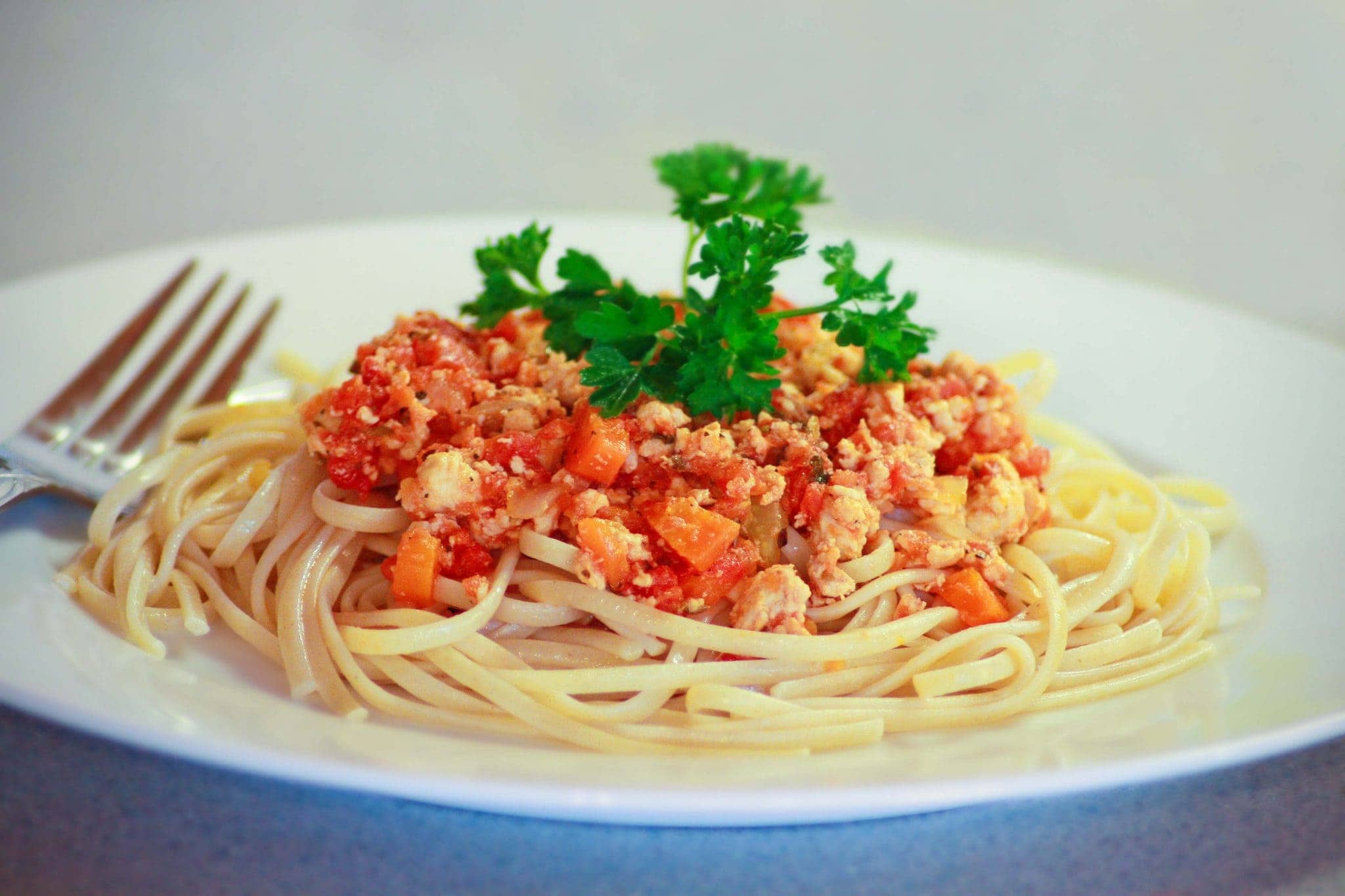 The origin of spaghetti is known thanks to a book.