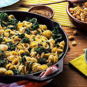 Orecchiette with broccoli rabe - orecchiette with rapini