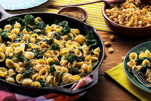 Orecchiette with broccoli rabe - orecchiette with rapini