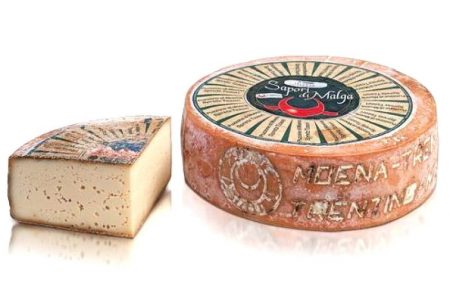 puzzone di moena cheese